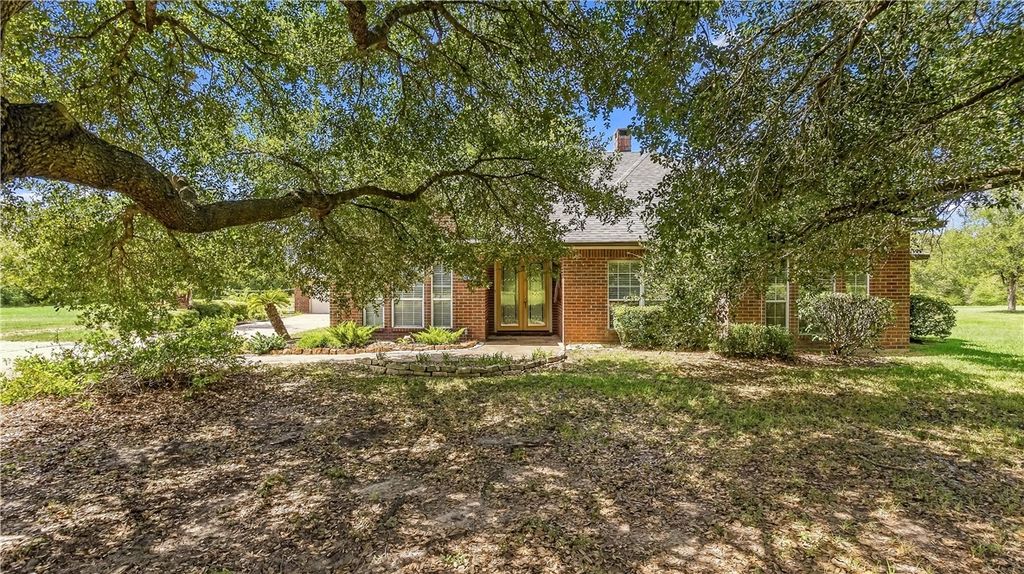 8002 Chockataw Lane, Navasota, TX 77868 — photo 3