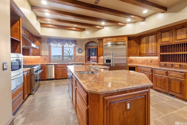 525 Cable Canyon Way, Fernley, NV 89408