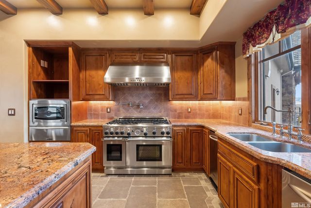 525 Cable Canyon Way, Fernley, NV 89408