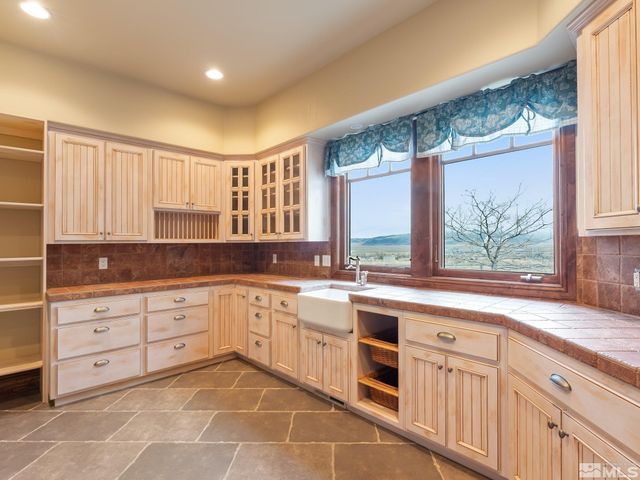 525 Cable Canyon Way, Fernley, NV 89408