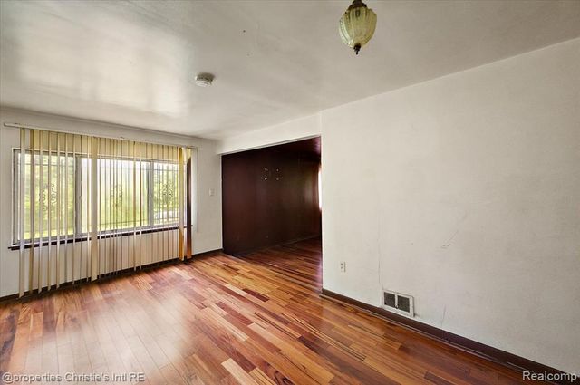 20127 Birwood Street, Detroit, MI 48221