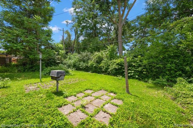 20127 Birwood Street, Detroit, MI 48221