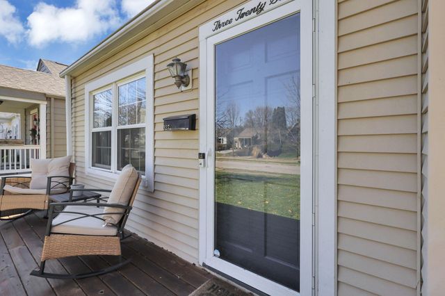 327 E Jeffrey Place, Columbus, OH 43214