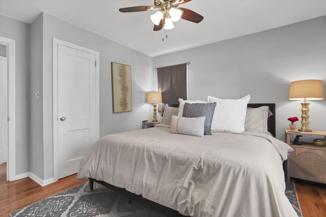 327 E Jeffrey Place, Columbus, OH 43214