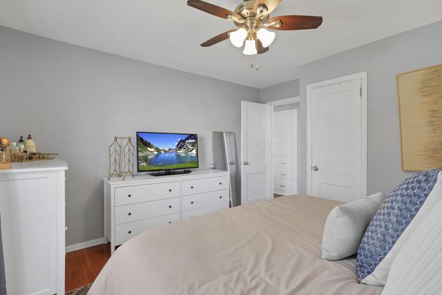 327 E Jeffrey Place, Columbus, OH 43214