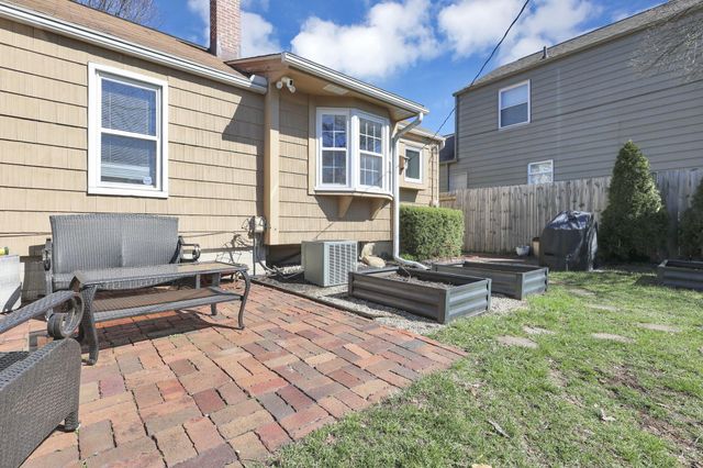 327 E Jeffrey Place, Columbus, OH 43214