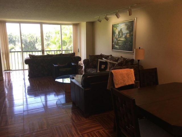 4070 Tivoli Court 202, Lake Worth, FL 33467