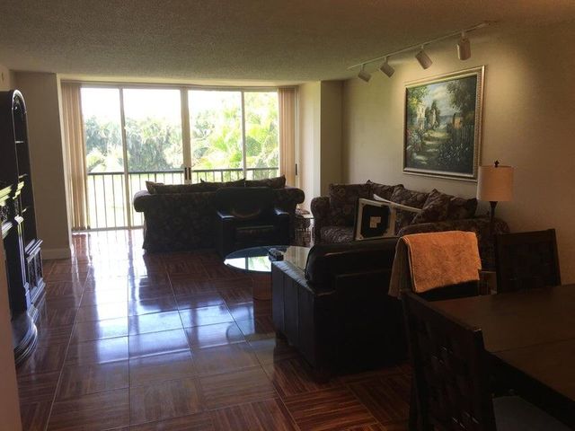 4070 Tivoli Court 202, Lake Worth, FL 33467