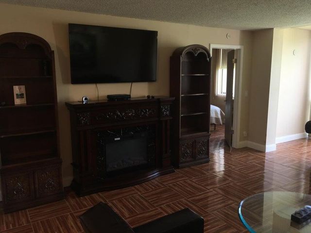 4070 Tivoli Court 202, Lake Worth, FL 33467