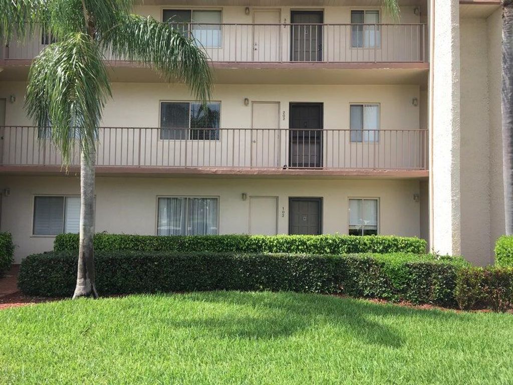 4070 Tivoli Court 202, Lake Worth, FL 33467
