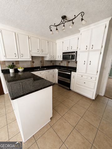 311 Castlegate Road, Macon, GA 31210