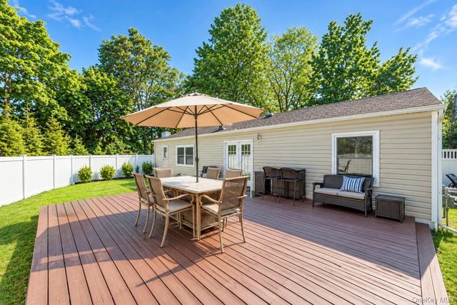 1 Lowell Road, Sayville, NY 11782