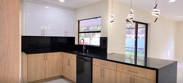 11516 SW 54th Street, Cooper City, FL 33330