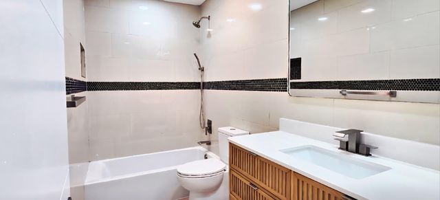 11516 SW 54th Street, Cooper City, FL 33330