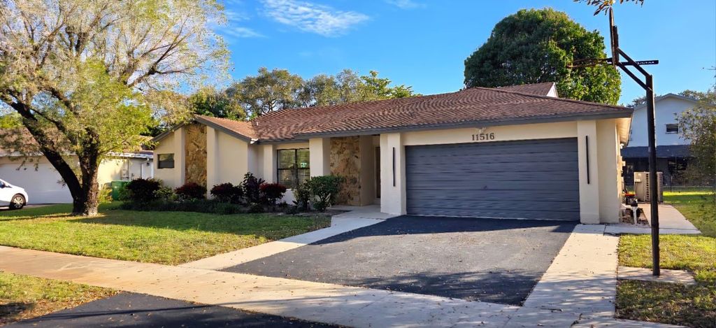 11516 SW 54th Street, Cooper City, FL 33330