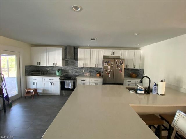 5156 Sunnybrook CT, Cape Coral, FL 33904
