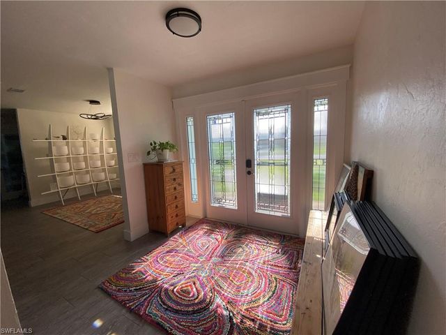 5156 Sunnybrook CT, Cape Coral, FL 33904