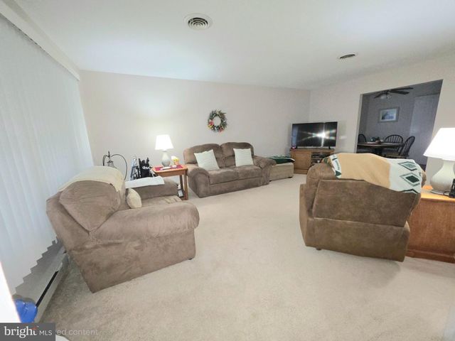 242 LEXINGTON DR, Little Egg Harbor Twp, NJ 08087