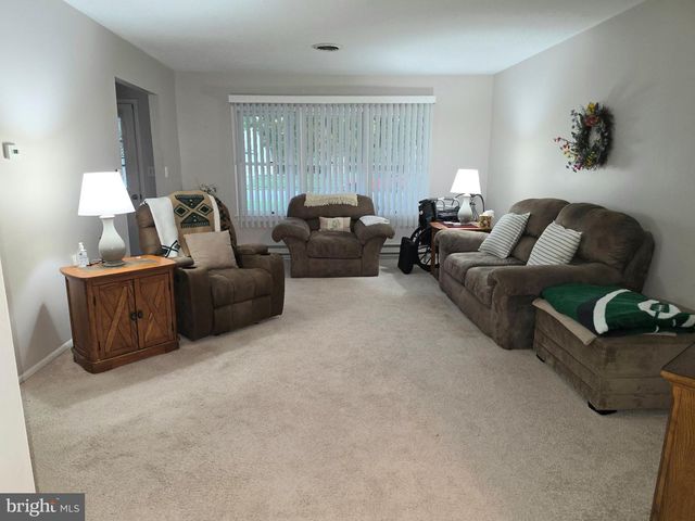 242 LEXINGTON DR, Little Egg Harbor Twp, NJ 08087