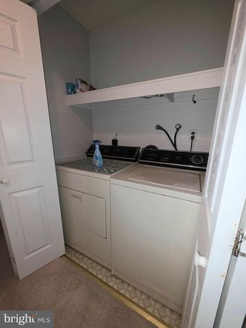 242 LEXINGTON DR, Little Egg Harbor Twp, NJ 08087