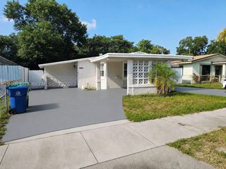 2820 NW 14th Ct, Fort Lauderdale, FL 33311