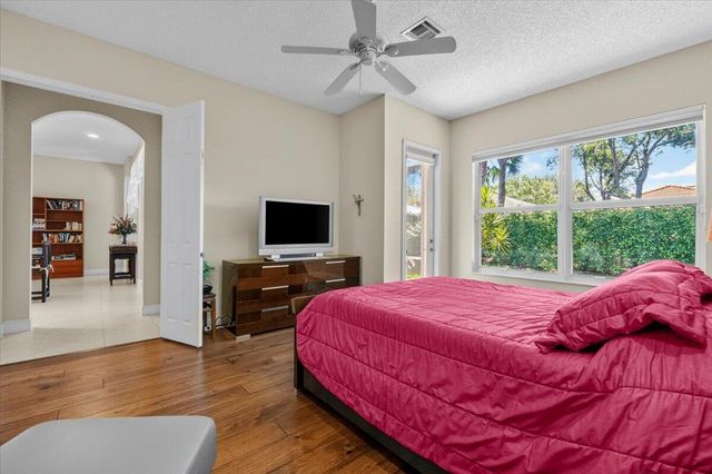 6634 JOG PALM Drive, Boynton Beach, FL 33437