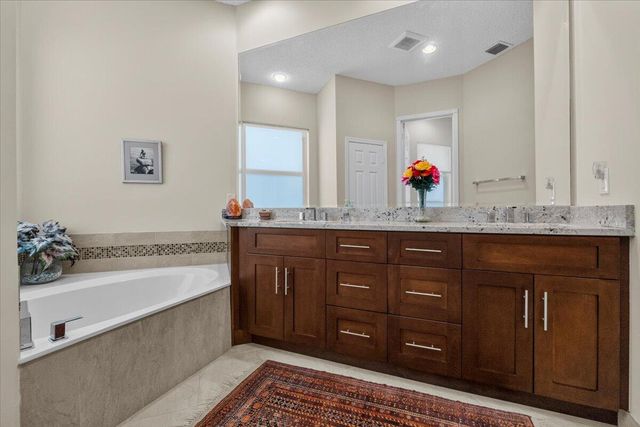 6634 JOG PALM Drive, Boynton Beach, FL 33437