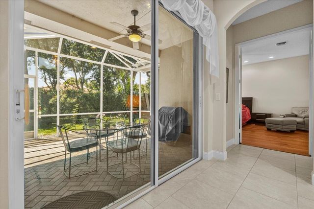 6634 JOG PALM Drive, Boynton Beach, FL 33437