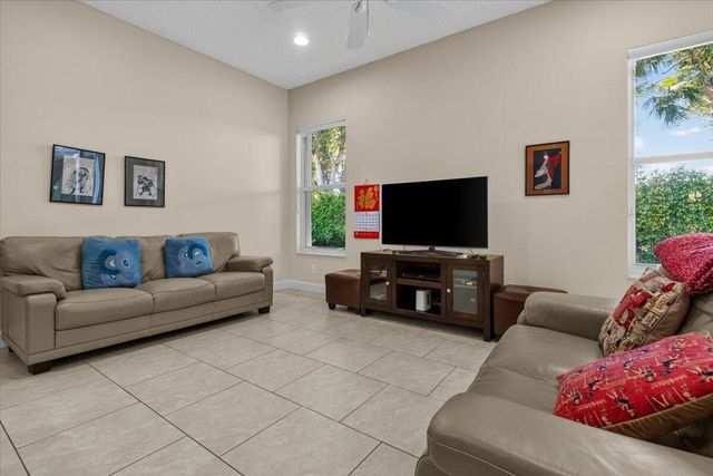 6634 JOG PALM Drive, Boynton Beach, FL 33437