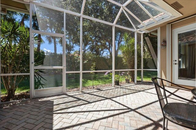 6634 JOG PALM Drive, Boynton Beach, FL 33437