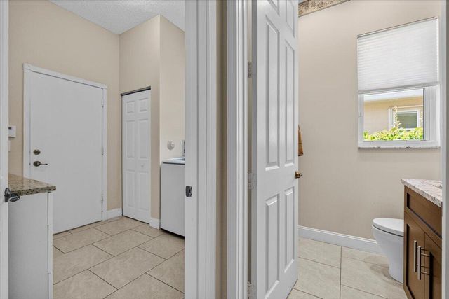6634 JOG PALM Drive, Boynton Beach, FL 33437