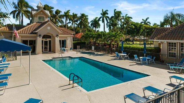 6634 JOG PALM Drive, Boynton Beach, FL 33437