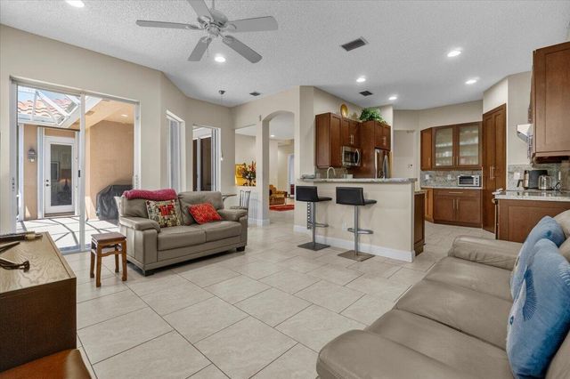 6634 JOG PALM Drive, Boynton Beach, FL 33437