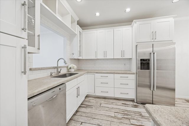 854 Augusta Drive 854, Houston, TX 77057