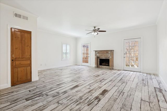 854 Augusta Drive 854, Houston, TX 77057