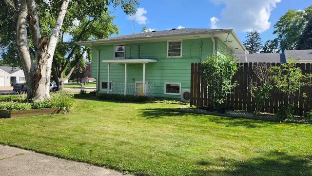 549 N Grant Avenue, Janesville, WI 53548