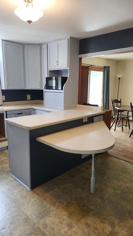 549 N Grant Avenue, Janesville, WI 53548