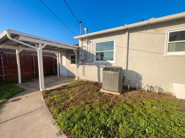 3910 Ivy St, Sacramento, CA 95838