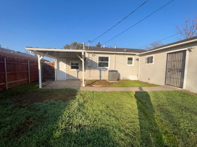 3910 Ivy St, Sacramento, CA 95838