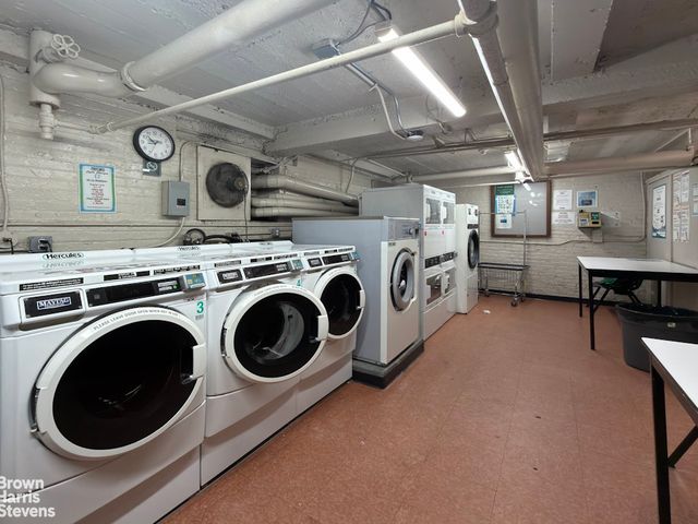 3215 Netherland Ave Apt 1C, New York City, NY 10463