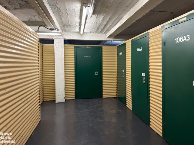 3215 Netherland Ave Apt 1C, New York City, NY 10463