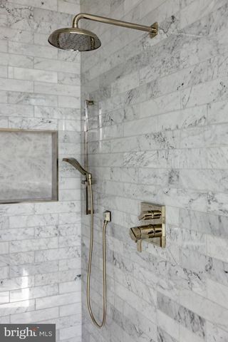 2717 TENNYSON ST NW, Washington, DC 20015