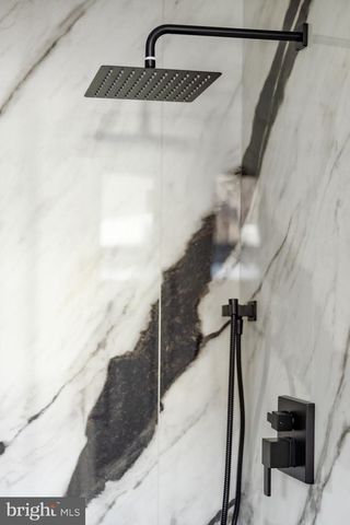 2717 TENNYSON ST NW, Washington, DC 20015