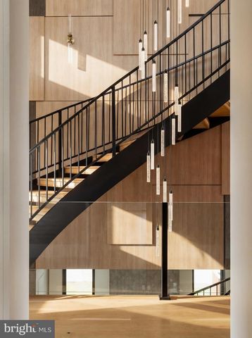 2717 TENNYSON ST NW, Washington, DC 20015