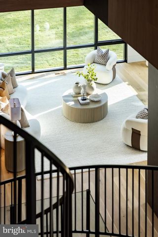 2717 TENNYSON ST NW, Washington, DC 20015