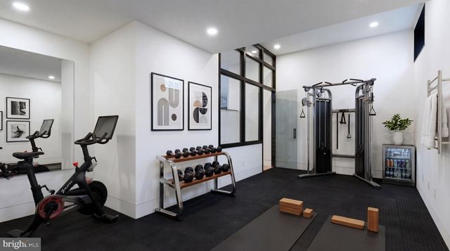 2717 TENNYSON ST NW, Washington, DC 20015