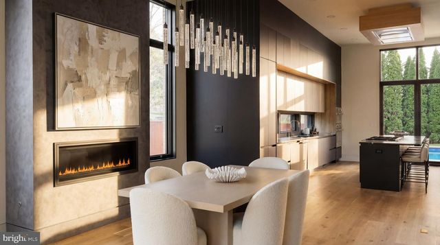 2717 TENNYSON ST NW, Washington, DC 20015