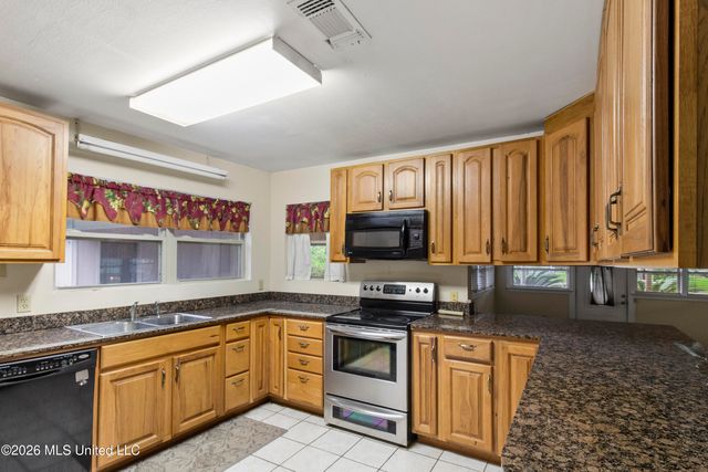 4510 Willow Street, Pascagoula, MS 39567