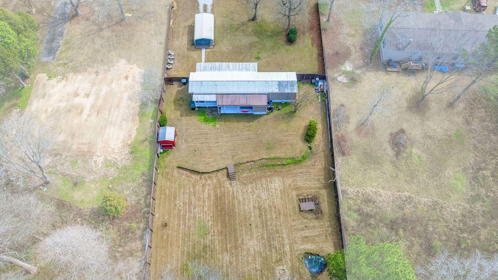 Image 4 of property listing at 322 E Poplar Branch Drive, Moncks Corner, SC 29461