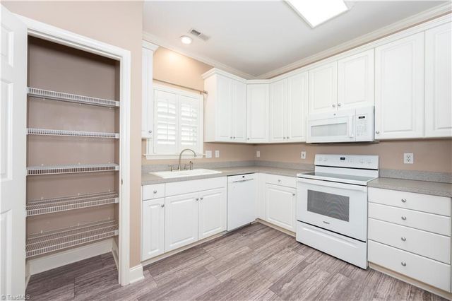 4032 Clinard Road, Clemmons, NC 27012